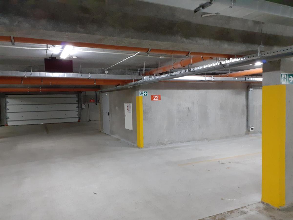 Apartament Kapitanski Mostek 17A Z Widokiem Na Port I Latarnie Morska Oraz Garazem Lägenhet Kołobrzeg Exteriör bild