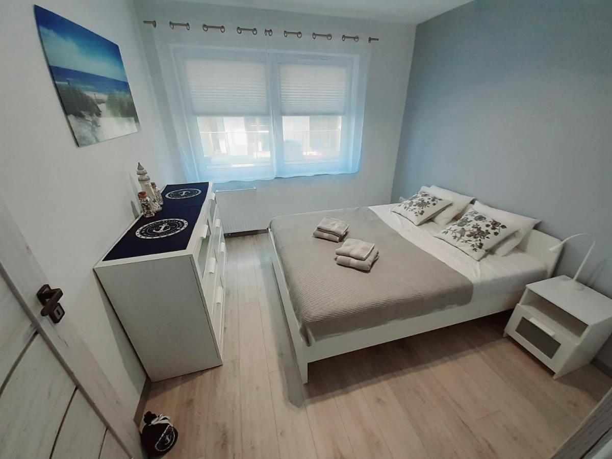 Apartament Kapitanski Mostek 17A Z Widokiem Na Port I Latarnie Morska Oraz Garazem Lägenhet Kołobrzeg Exteriör bild